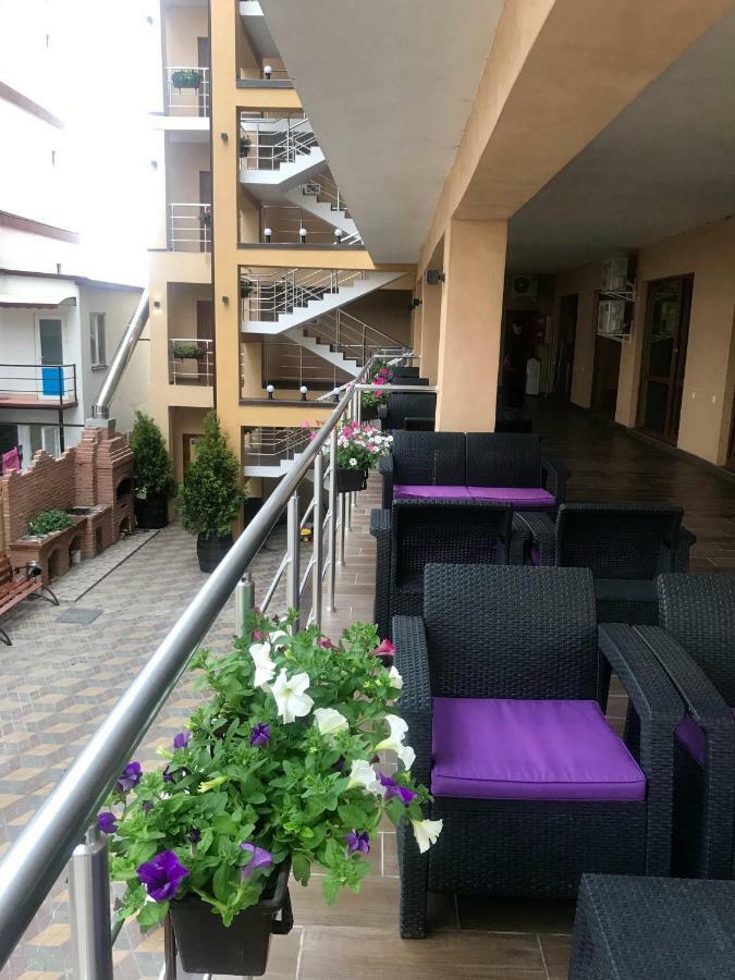 Hotel Золотий Лев Zatoka Exterior foto