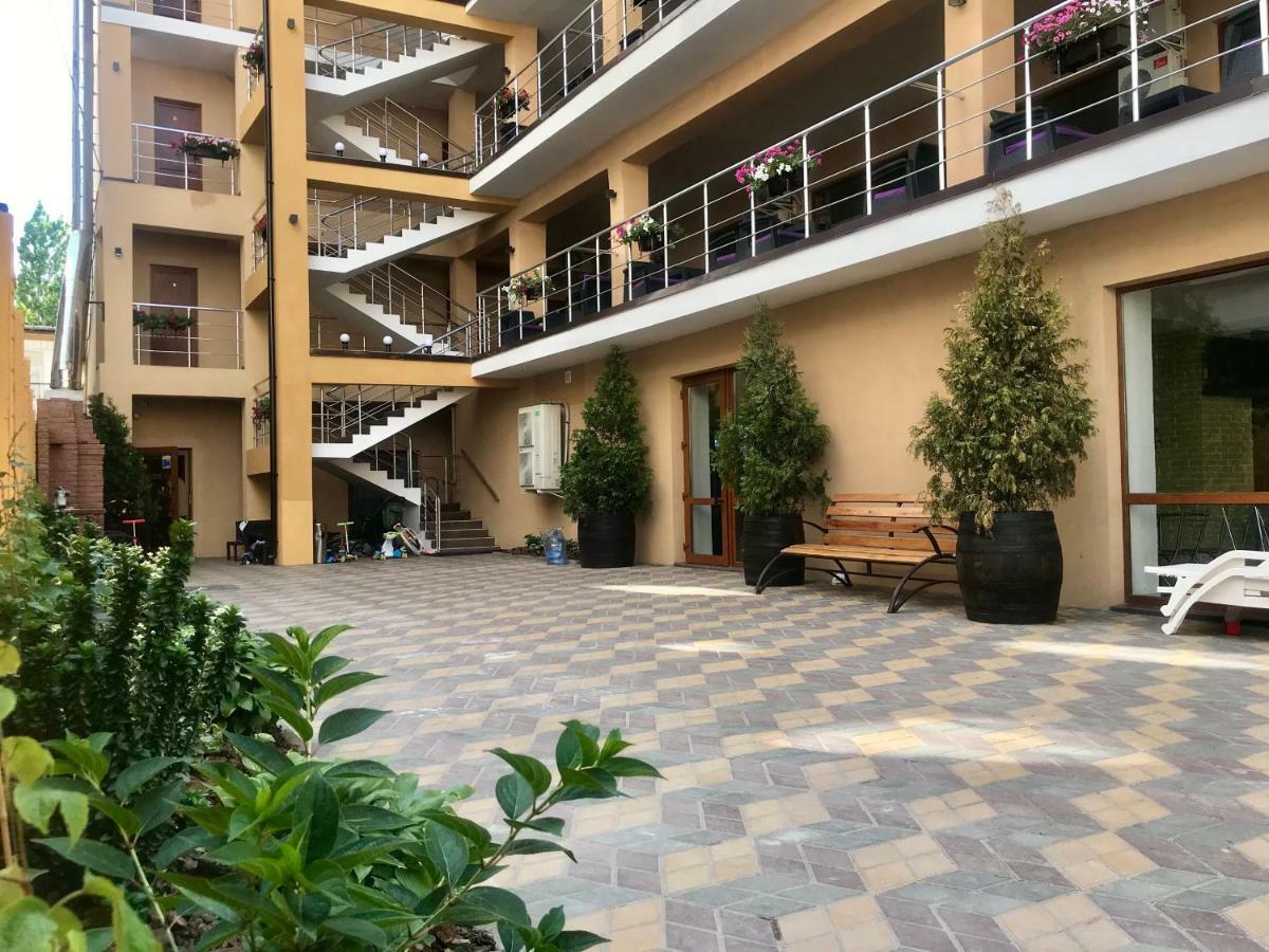 Hotel Золотий Лев Zatoka Exterior foto